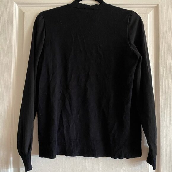 tristan V Neck Flower Detail Blouse with Mesh Sleeves Size M - Picture 4 of 8